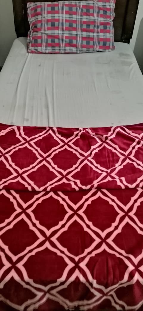 Single Bed Blanket Soft Fleece – Warm Lightweight Winter Blanket for Kids & Adults