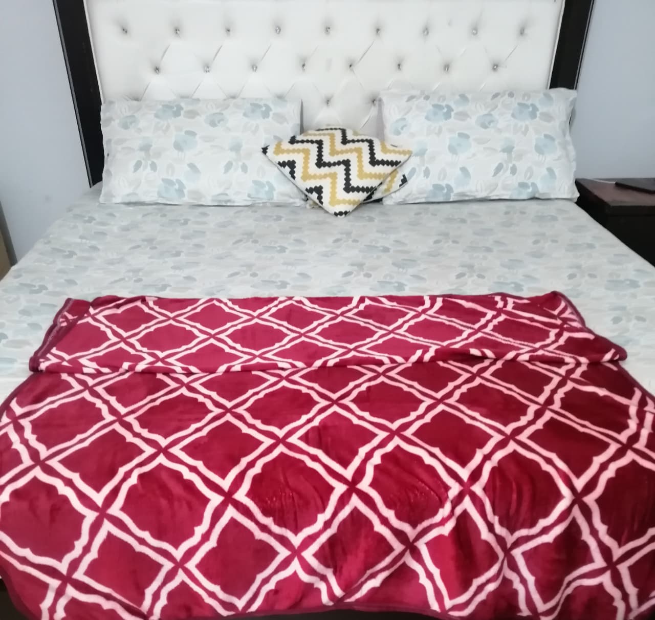 Single Bed Blanket Soft Fleece – Warm Lightweight Winter Blanket for Kids & Adults
